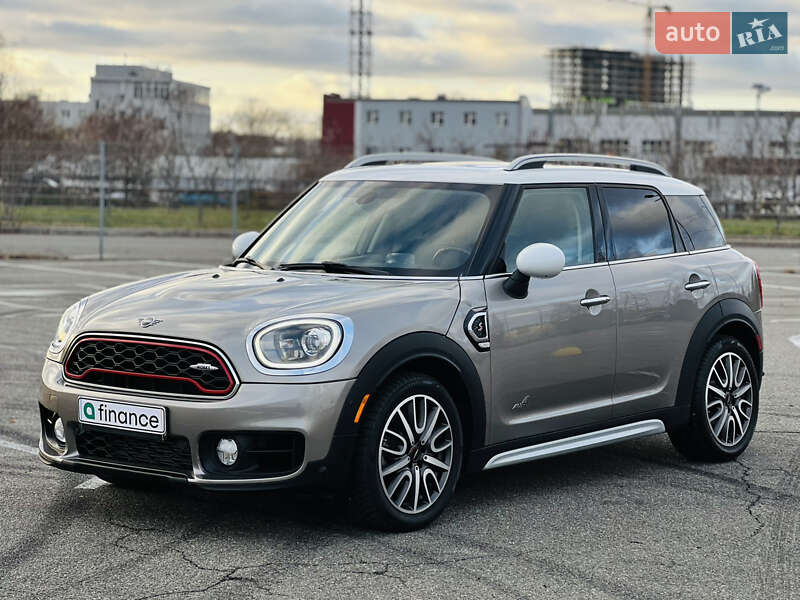 Хэтчбек MINI Countryman 2017 в Киеве