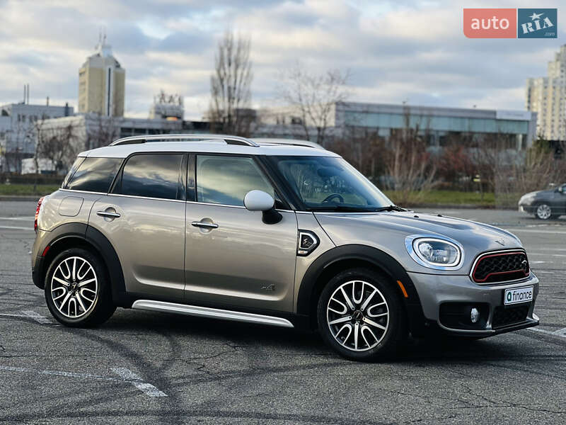 Хэтчбек MINI Countryman 2017 в Киеве