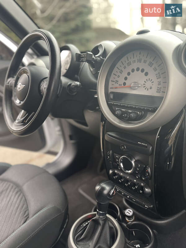 Хэтчбек MINI Countryman 2011 в Киеве