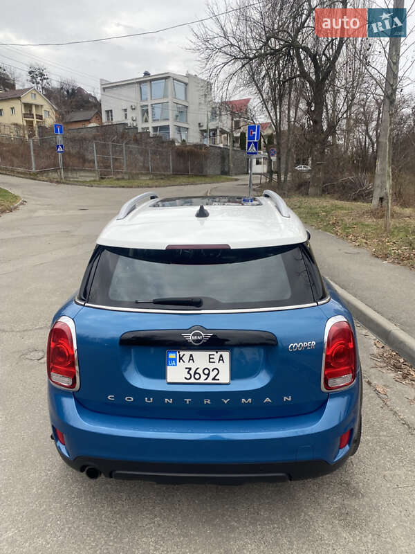 Хэтчбек MINI Countryman 2019 в Киеве