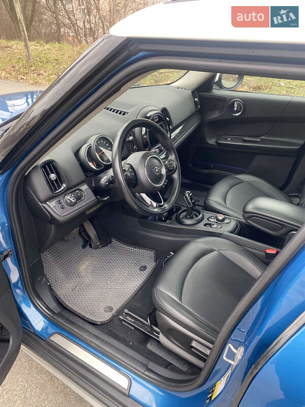 Хэтчбек MINI Countryman 2019 в Киеве