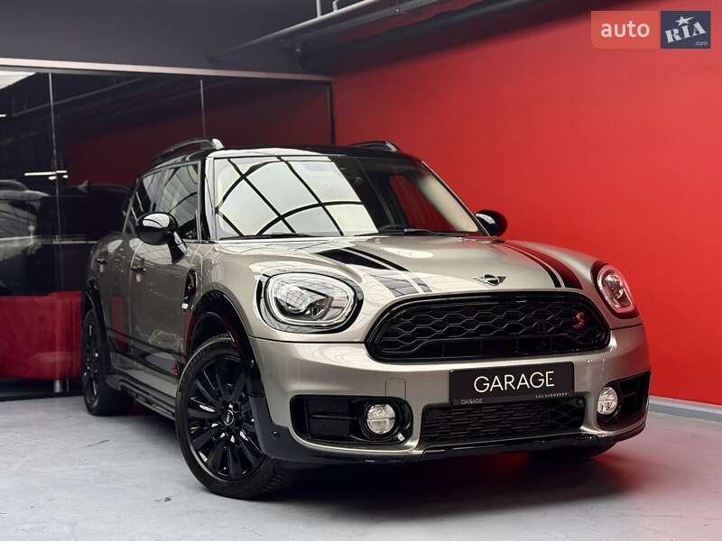 Хэтчбек MINI Countryman 2019 в 