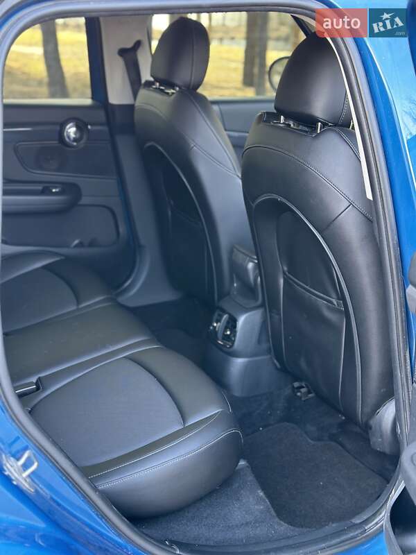 Хэтчбек MINI Countryman 2017 в Коростене