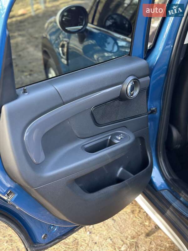 Хэтчбек MINI Countryman 2017 в Коростене