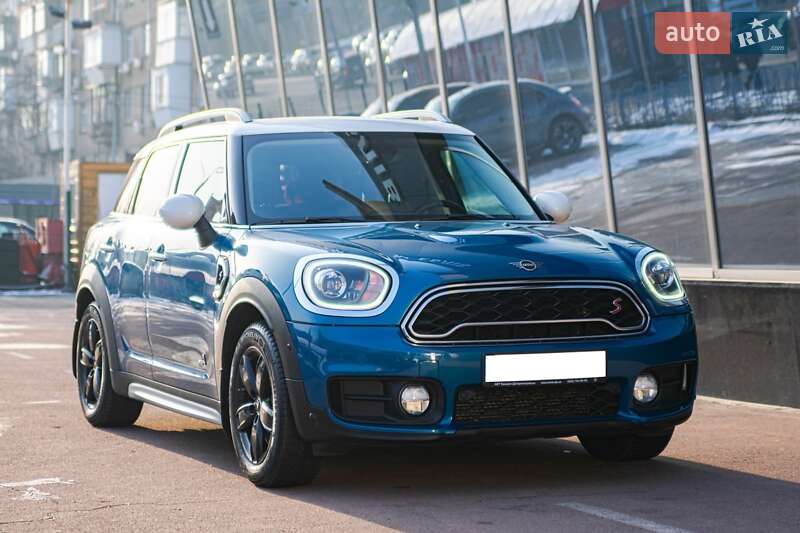 Хэтчбек MINI Countryman 2019 в Киеве