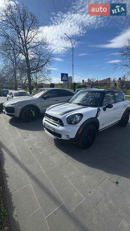 Внедорожник / Кроссовер MINI Countryman 2015 в Киеве
