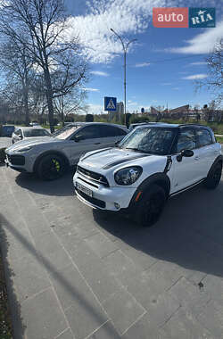 Позашляховик / Кросовер MINI Countryman 2015 в 