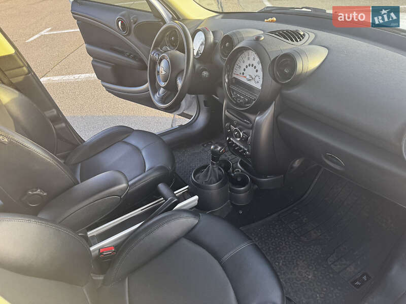 Хэтчбек MINI Countryman 2014 в Киеве