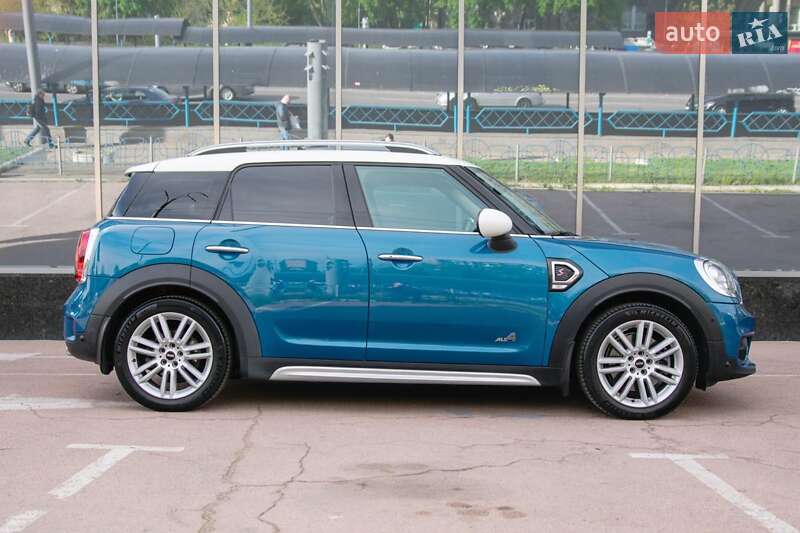 Хэтчбек MINI Countryman 2019 в Киеве