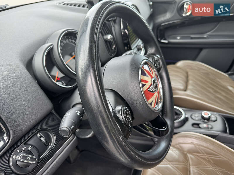 Хэтчбек MINI Countryman 2017 в Киеве