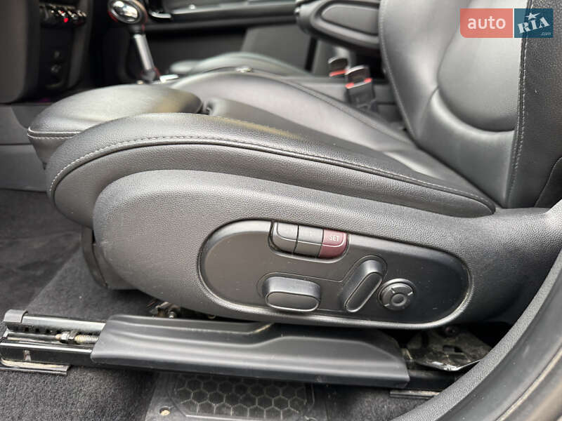 Хэтчбек MINI Countryman 2019 в Черновцах