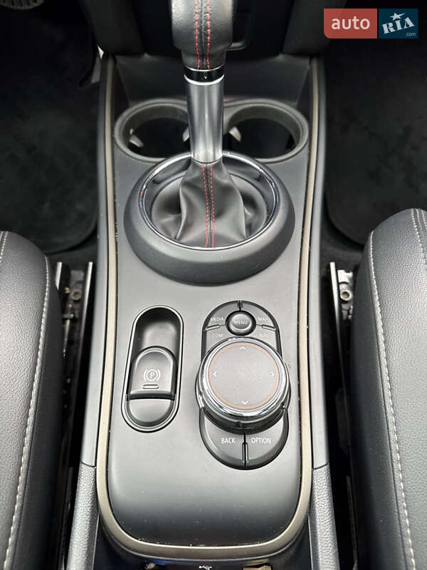 Хэтчбек MINI Countryman 2019 в Черновцах