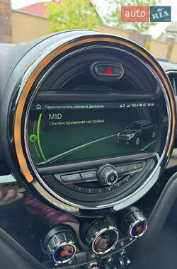 Хэтчбек MINI Countryman 2019 в 