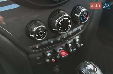 Хэтчбек MINI Countryman 2019 в 
