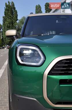 Позашляховик / Кросовер MINI Countryman 2024 в 