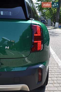 Позашляховик / Кросовер MINI Countryman 2024 в 