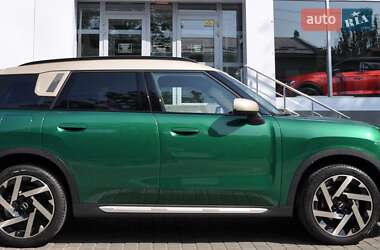 Позашляховик / Кросовер MINI Countryman 2024 в 