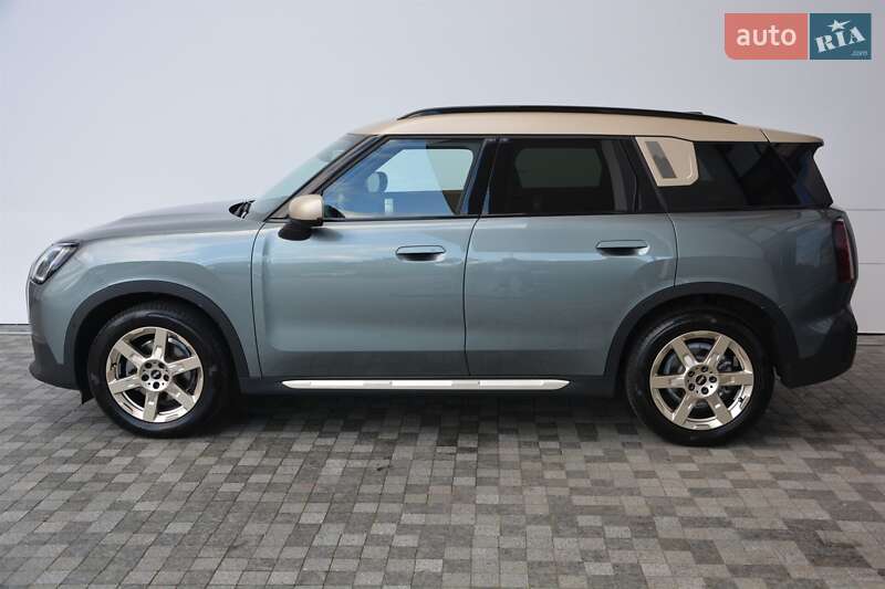 Внедорожник / Кроссовер MINI Countryman 2024 в Киеве