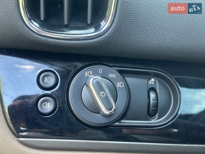 Хэтчбек MINI Countryman 2019 в Киеве фото 56 Хэтчбек MINI Countryman 2019 в Киеве