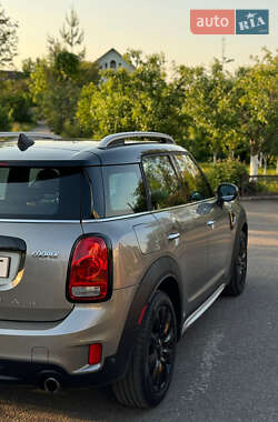 Хэтчбек MINI Countryman 2018 в 