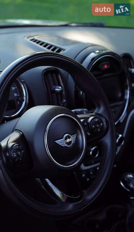 Хэтчбек MINI Countryman 2017 в Ивано-Франковске фото 7 Хэтчбек MINI Countryman 2017 в Ивано-Франковске