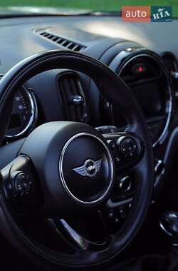 Хэтчбек MINI Countryman 2017 в 