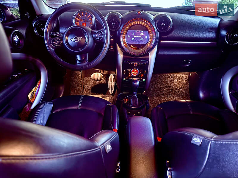 Хэтчбек MINI Countryman 2014 в Киеве