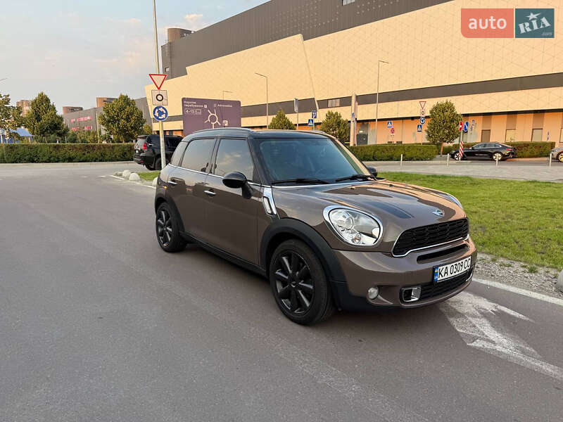 Внедорожник / Кроссовер MINI Countryman 2014 в Киеве
