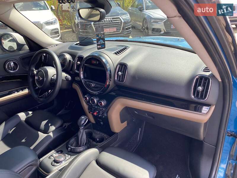 Хэтчбек MINI Countryman 2017 в Львове