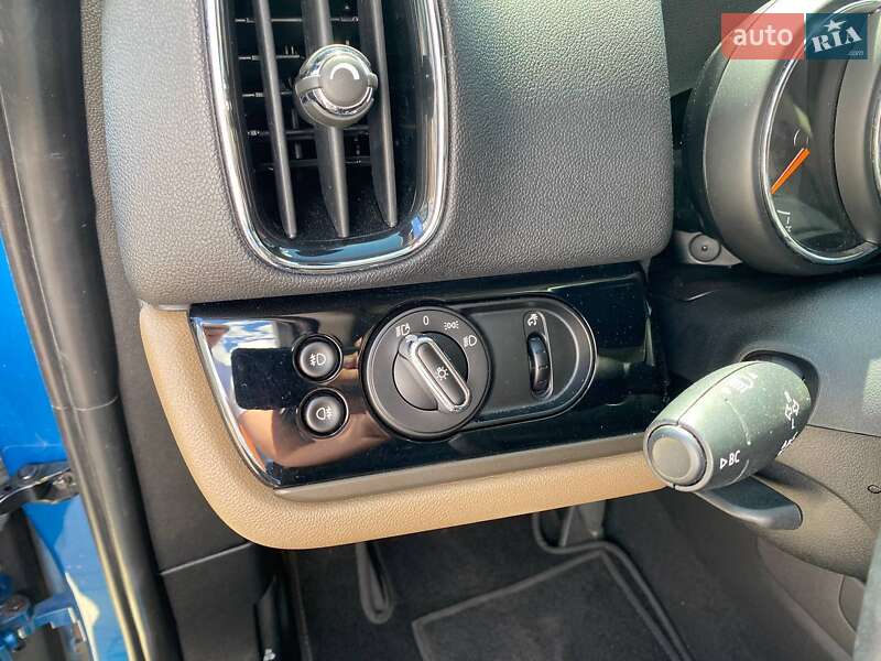 Хэтчбек MINI Countryman 2017 в Львове