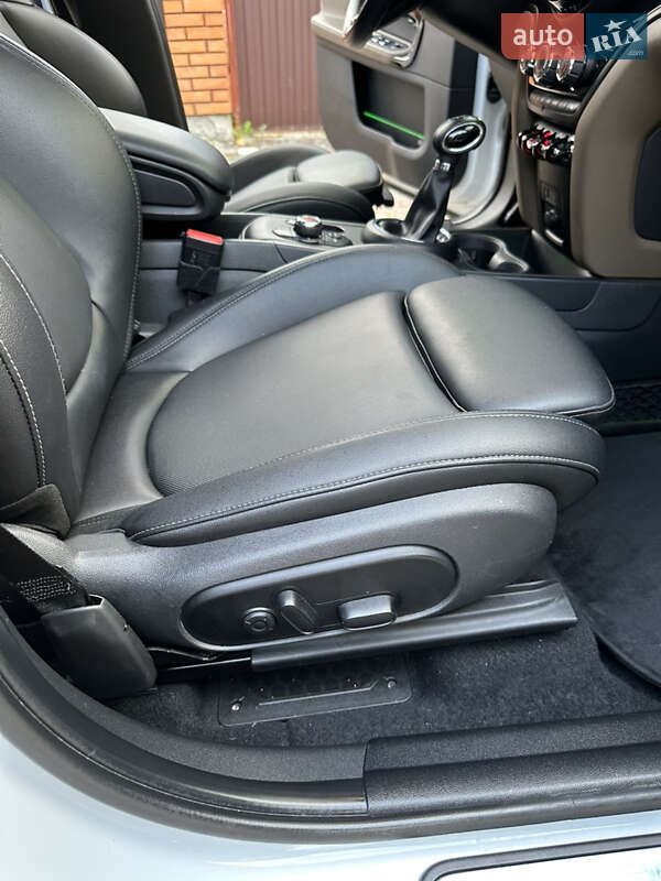 Хэтчбек MINI Countryman 2018 в Киеве фото 9 Хэтчбек MINI Countryman 2018 в Киеве