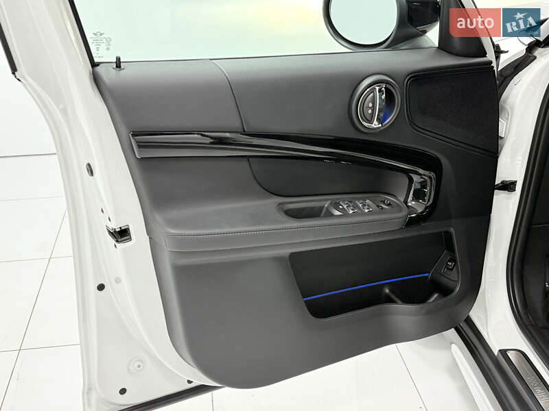 Внедорожник / Кроссовер MINI Countryman 2023 в Одессе