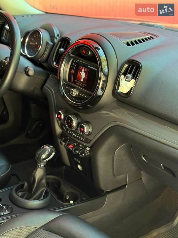 Хэтчбек MINI Countryman 2017 в Львове
