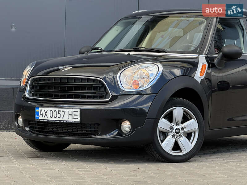 Внедорожник / Кроссовер MINI Countryman 2015 в Киеве