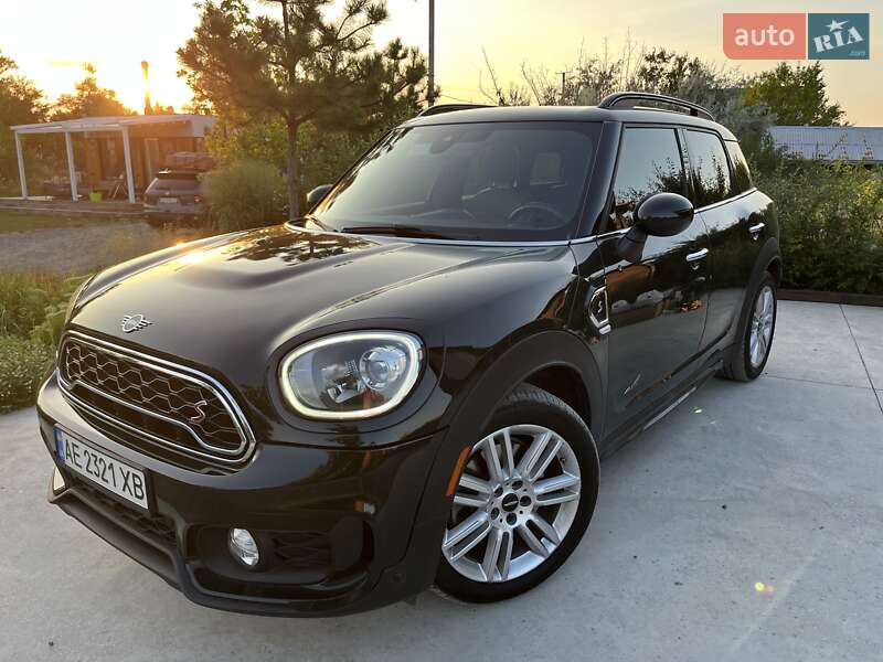 Хэтчбек MINI Countryman 2019 в 