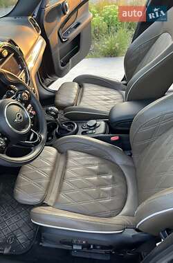 Хэтчбек MINI Countryman 2019 в 
