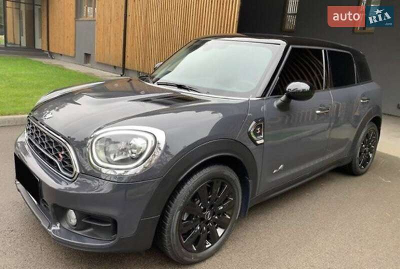 Хэтчбек MINI Countryman 2017 в Киеве