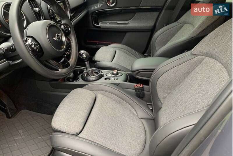 Хэтчбек MINI Countryman 2017 в Киеве