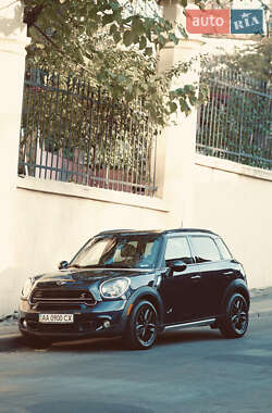 Внедорожник / Кроссовер MINI Countryman 2015 в Киеве