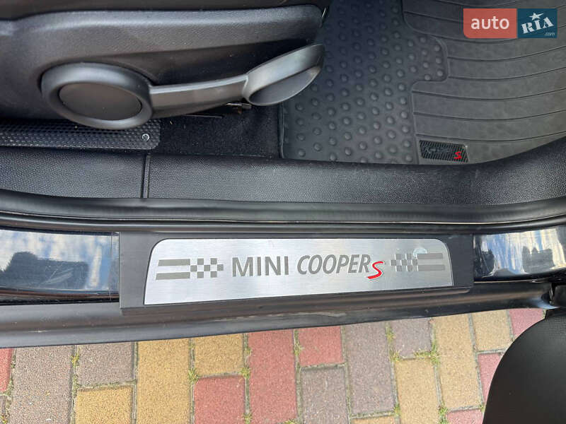 Внедорожник / Кроссовер MINI Countryman 2015 в Киеве