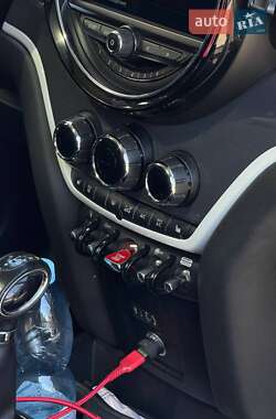 Хэтчбек MINI Countryman 2018 в 