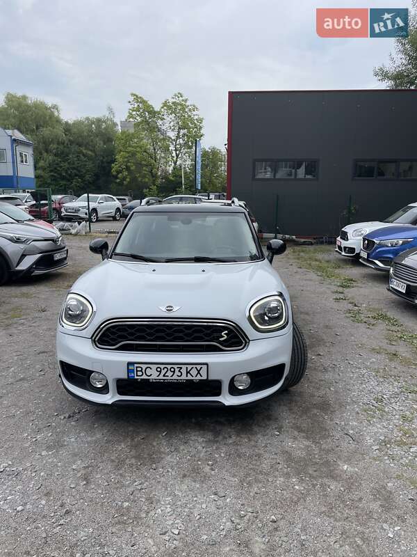 Хэтчбек MINI Countryman 2017 в Львове