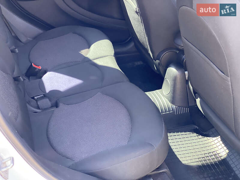 Внедорожник / Кроссовер MINI Countryman 2015 в Киеве фото 13 Внедорожник / Кроссовер MINI Countryman 2015 в Киеве