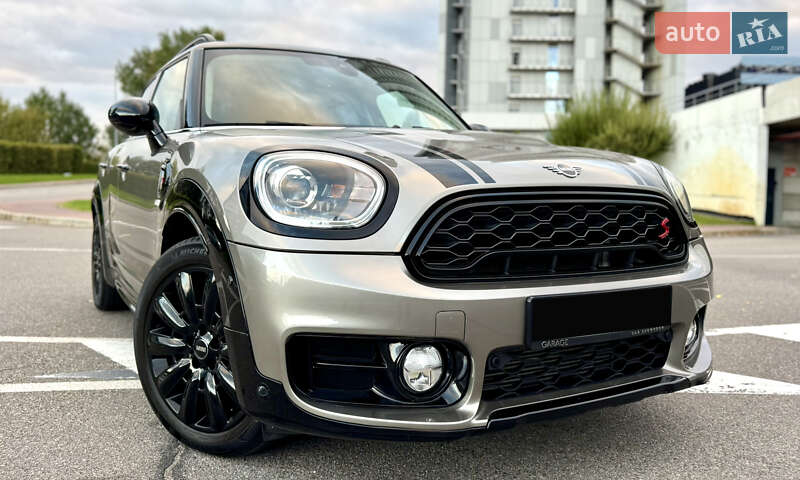 Хэтчбек MINI Countryman 2019 в Киеве