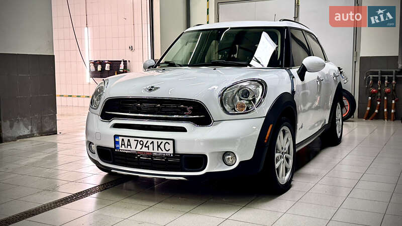 Хэтчбек MINI Countryman 2015 в 