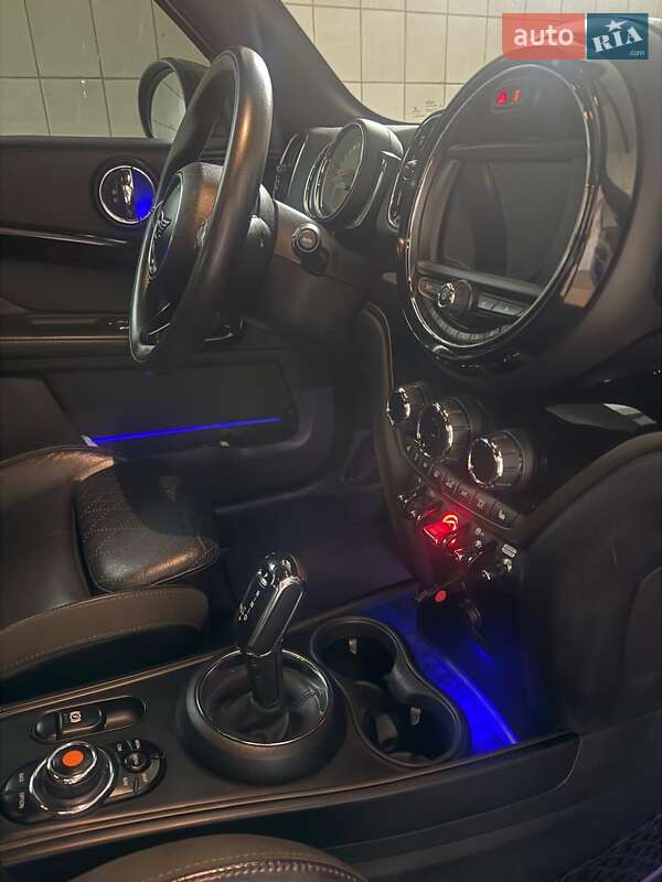 Хэтчбек MINI Countryman 2018 в Кривом Роге