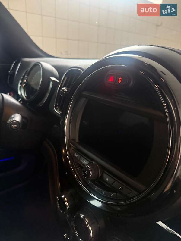 Хэтчбек MINI Countryman 2018 в Кривом Роге