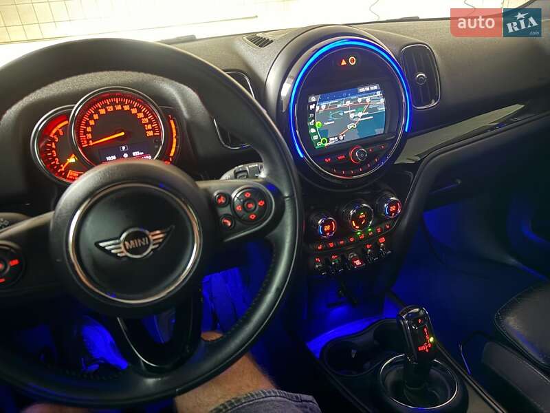 Хэтчбек MINI Countryman 2018 в Кривом Роге