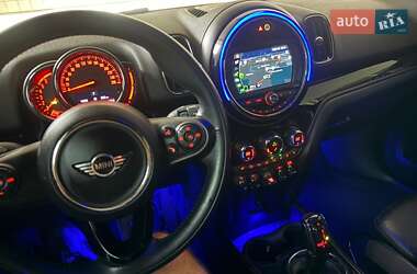 Хэтчбек MINI Countryman 2018 в 