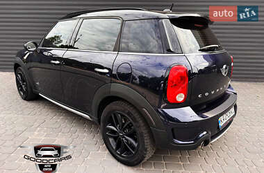 Внедорожник / Кроссовер MINI Countryman 2015 в 
